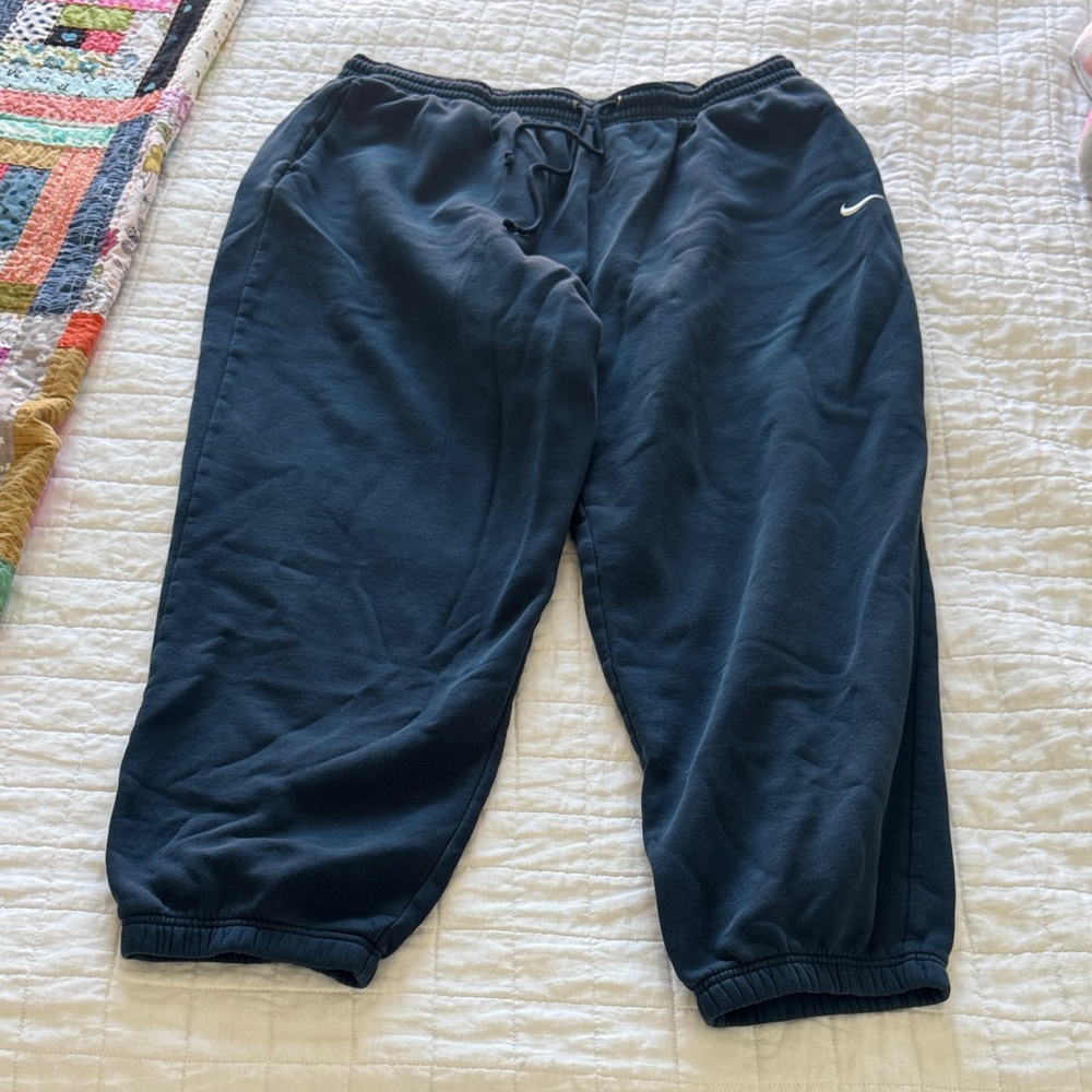Nike Women's High-Waisted Oversized Sweatpants, Navy, XXL
